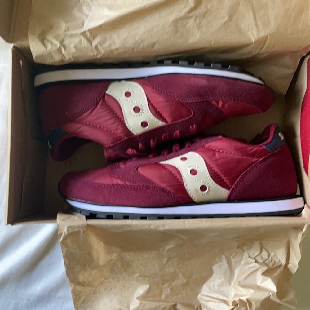 Brand New Men’s Saucony Jazz Low Pro - Dark Red